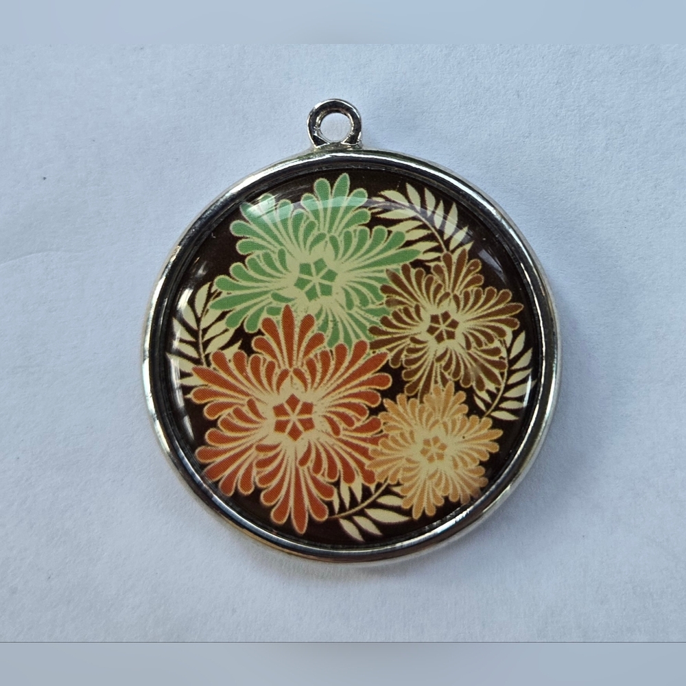 Bella Boutique Reversible Necklace Pendant Multicolor Flowers & Leaves 2-Sided